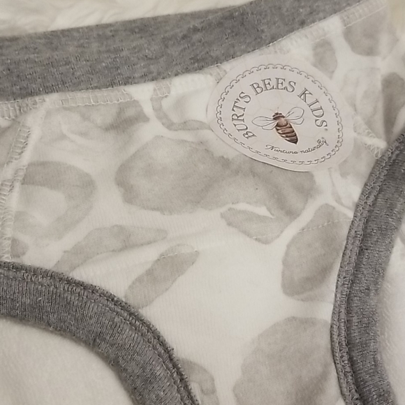 Burt's Bees Toddler Training Pants - Picture 2 of 4